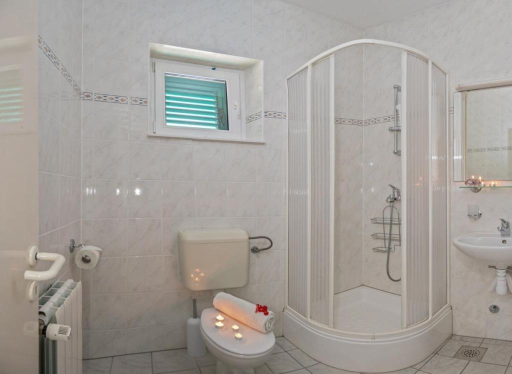 Apartment In Bol With Seaview, Terrace, Air Condition, Wifi Exterior photo